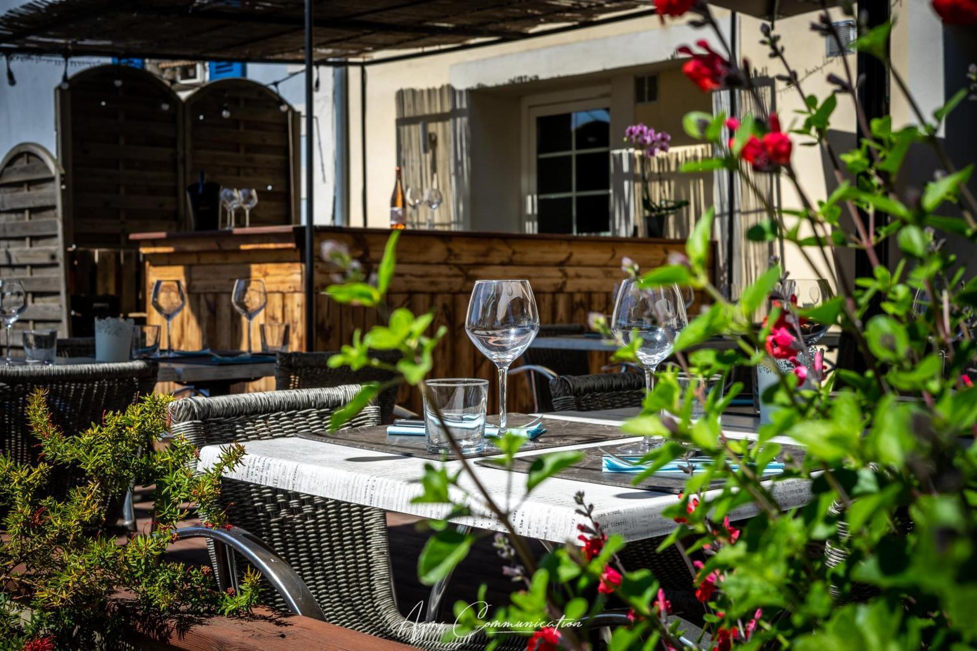 Logis Du Champ De Mars Hotel Puy-Saint-Martin Ngoại thất bức ảnh